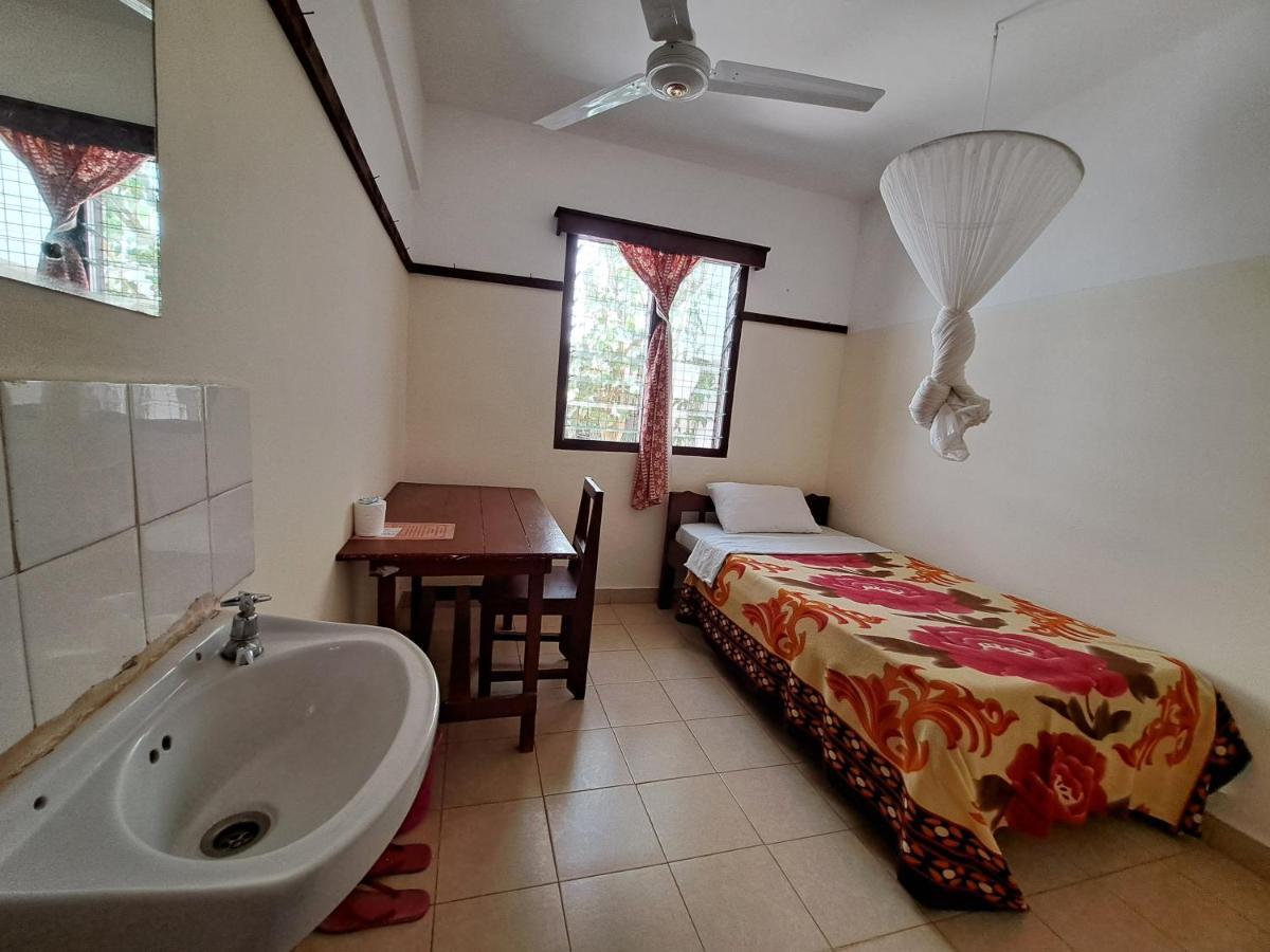 Kwale Golden Guest House Extérieur photo